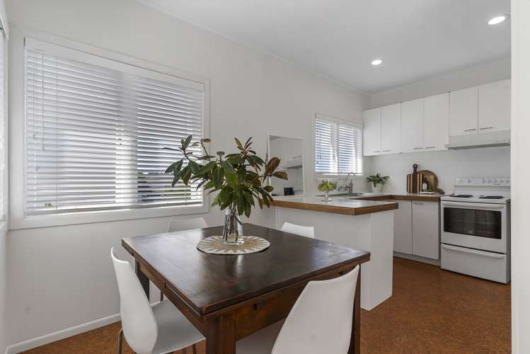 4 Locke Avenue Mount Roskill_5