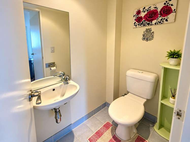 5L/17 Crown Lynn Place New Lynn_10