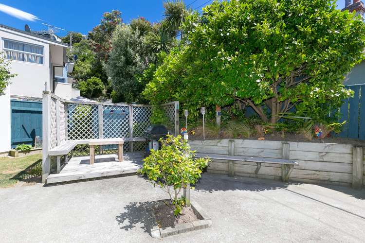 136 Queens Drive Lyall Bay_10