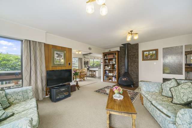 36 Queens Road Waikanae Beach_3