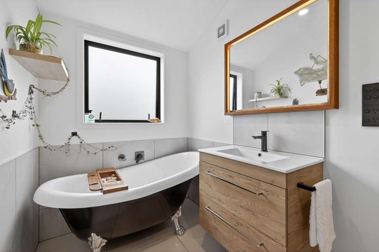 70 Solomon Avenue Redwood_19