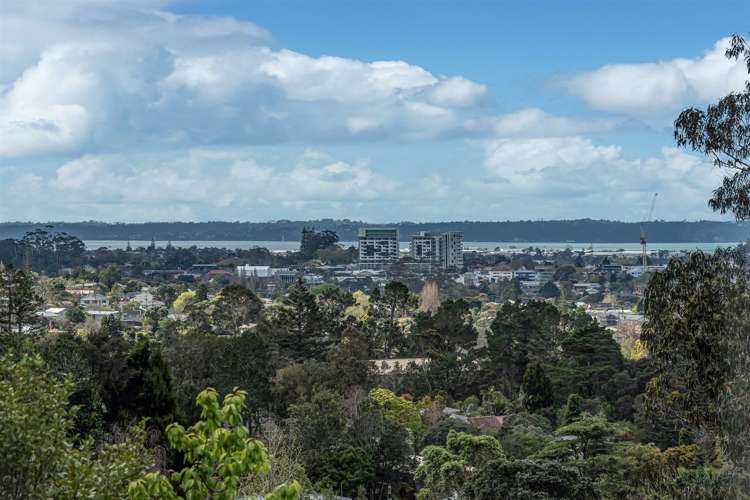 21 Longfellow Parade Glen Eden_19