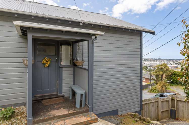 44 Leckhampton Court_3