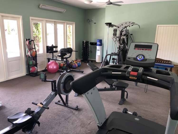 2/7 Quiet Woman Way Monaco_14