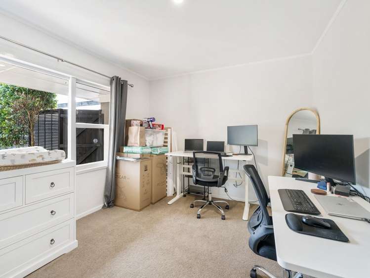 1/1 Broadview Place Howick_12