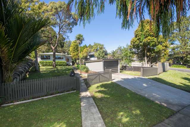 14 Rimutaka Place Titirangi_1