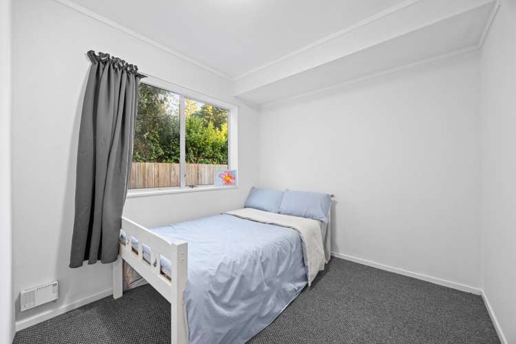 1&2/110 Celtic Crescent Ellerslie_16