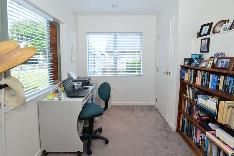 202 Alec Craig Way Gulf Harbour_18