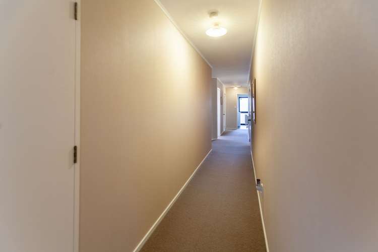 6 Bishops Close Greenmeadows_17