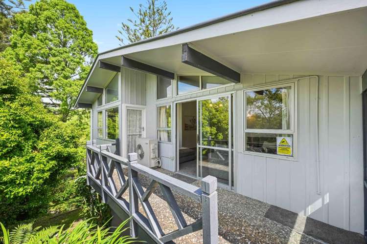 12 Starr Street 11330_4