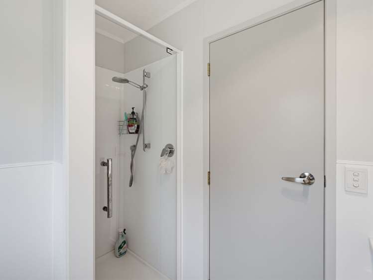 2 Goldie Street Pukehangi_17