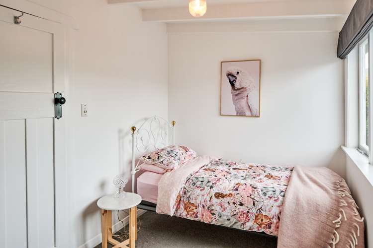 71 Hautana Street Woburn_25