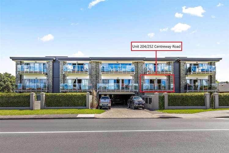 204/252 Centreway Road Orewa_0