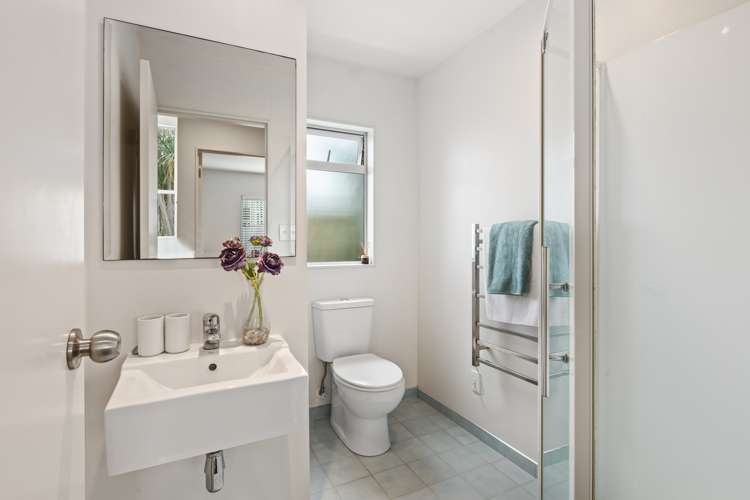 49a Onewa Road Northcote_11