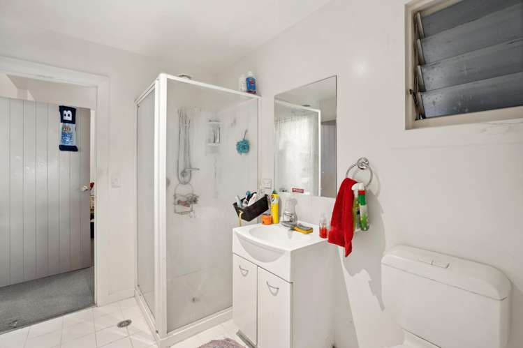 6 Wynyard Crescent Fernhill/Sunshine Bay_23