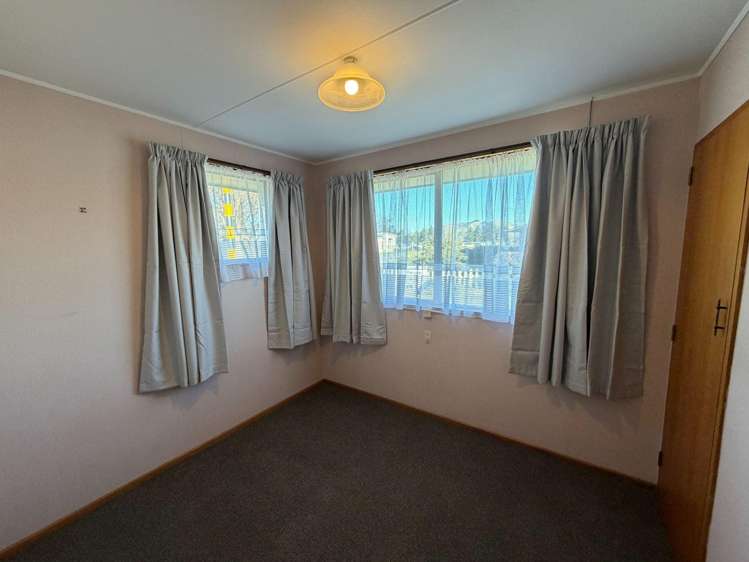 146 Queen St Waimate_8