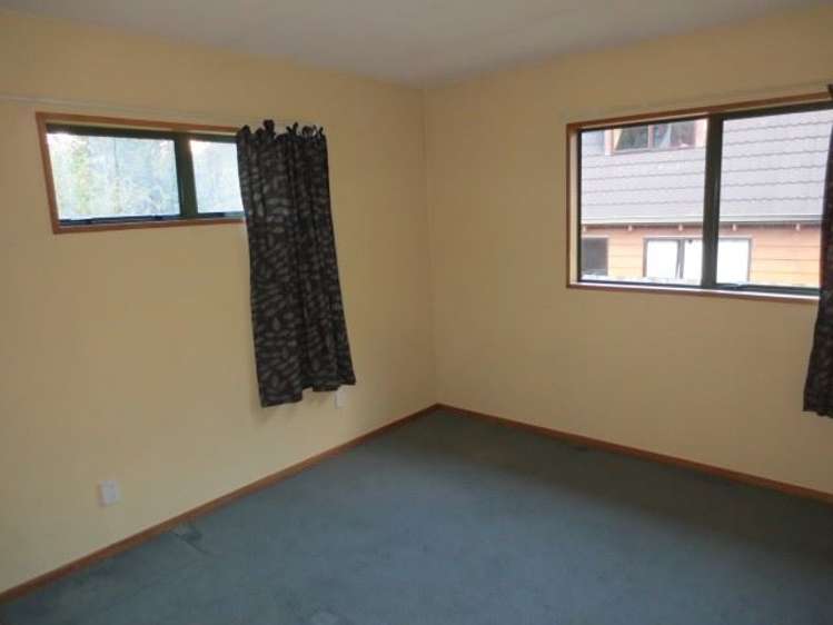 17 Williams Street Fernhill/Sunshine Bay_9