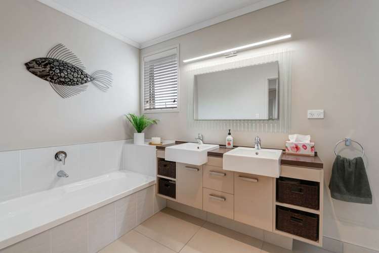 1 Barnacle Rise Red Beach_17