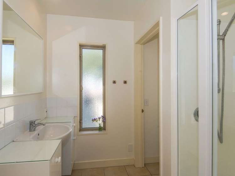 2/1830 West Coast Road Kirwee_11