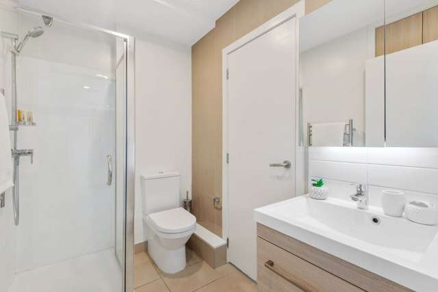 902b/75 Victoria Street West City Centre_2