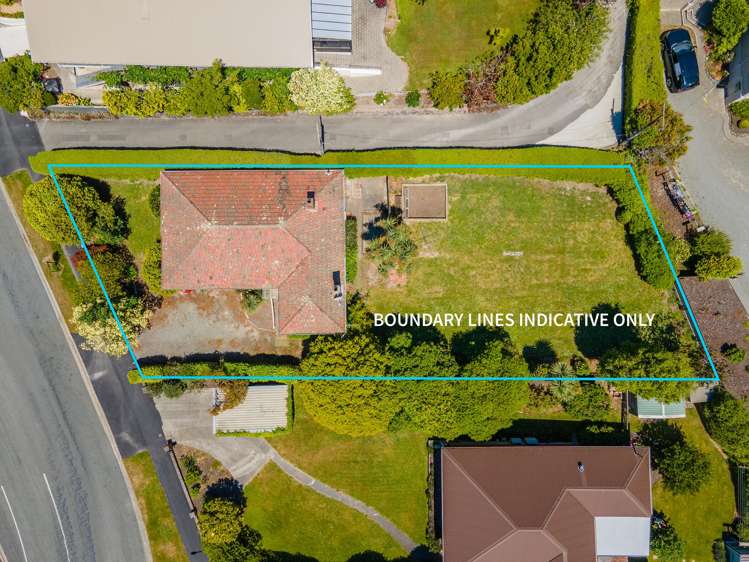 1 & 2/28 Nile Street Highfield_4