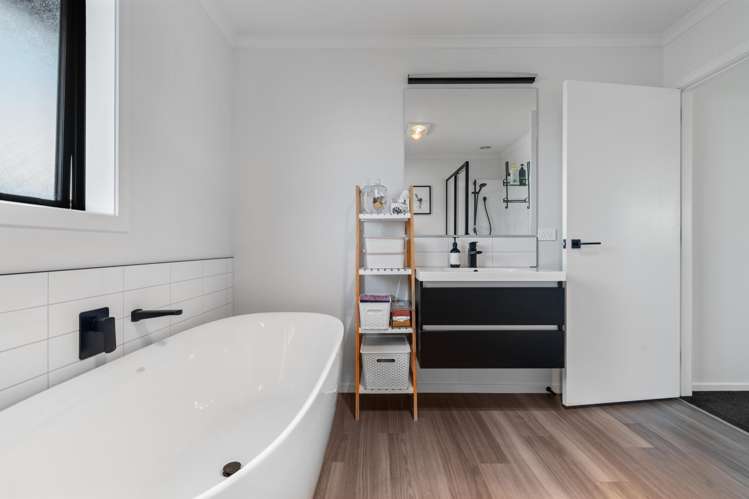 8 Old Orchard Road Solway_23