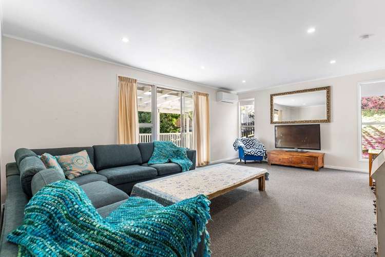 53 Sheridan Drive New Lynn_12