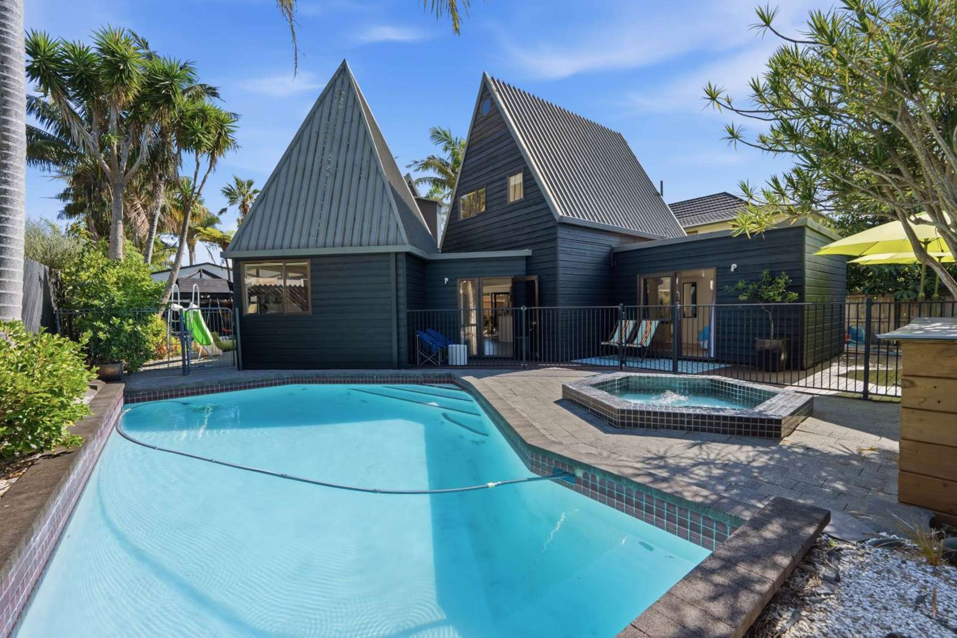 22A Eastern Beach Road Eastern Beach_0