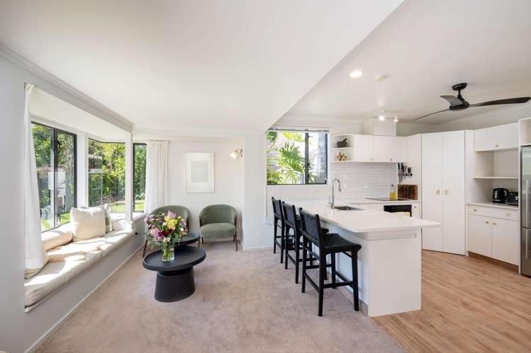 8 Bishops Close_0