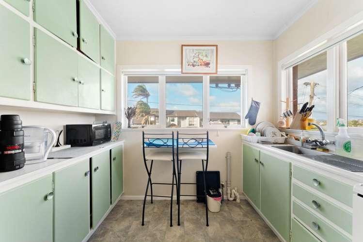 1 Marsh Avenue Forrest Hill_10