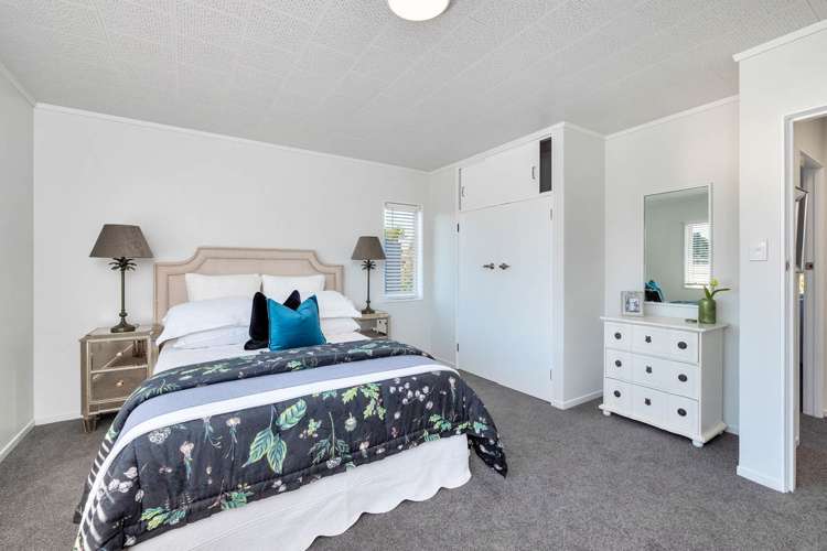 1222 New North Road Mount Albert_11