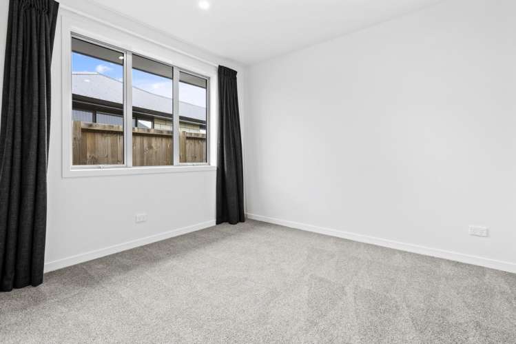 27 Saddle Terrace 11385_12