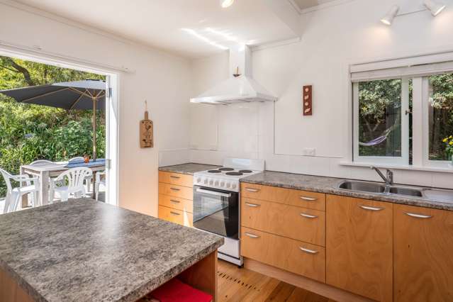 24 Queens Road Waikanae Beach_2