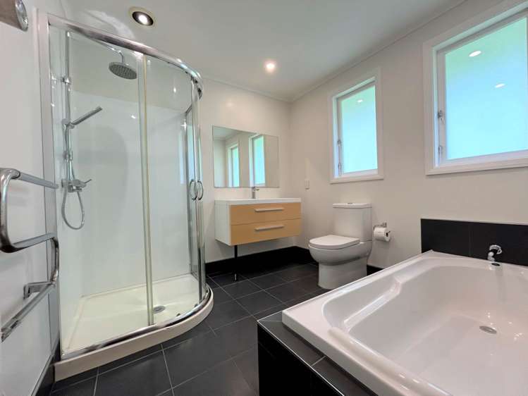 14 Springside Place New Lynn_11