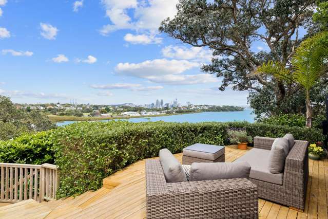 Grandstand waterfront living - priced to sell!