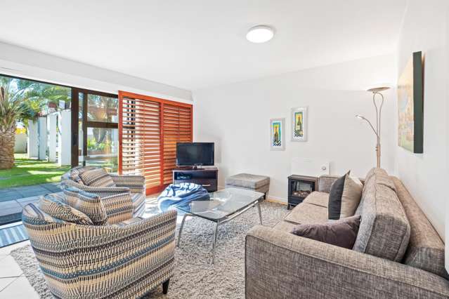 G & H/3-7 Fourth Avenue Onetangi_1