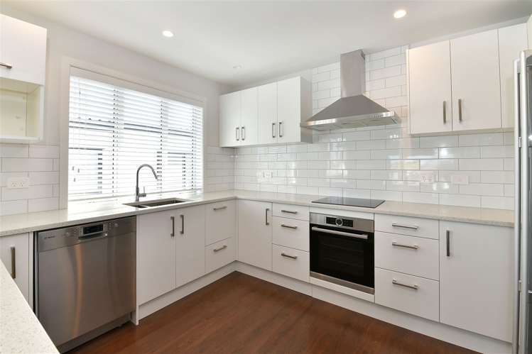 97 Voyager Drive Gulf Harbour_0