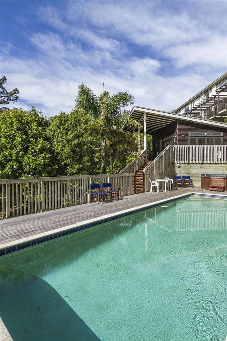 A203/525 East Coast Road Browns Bay_18