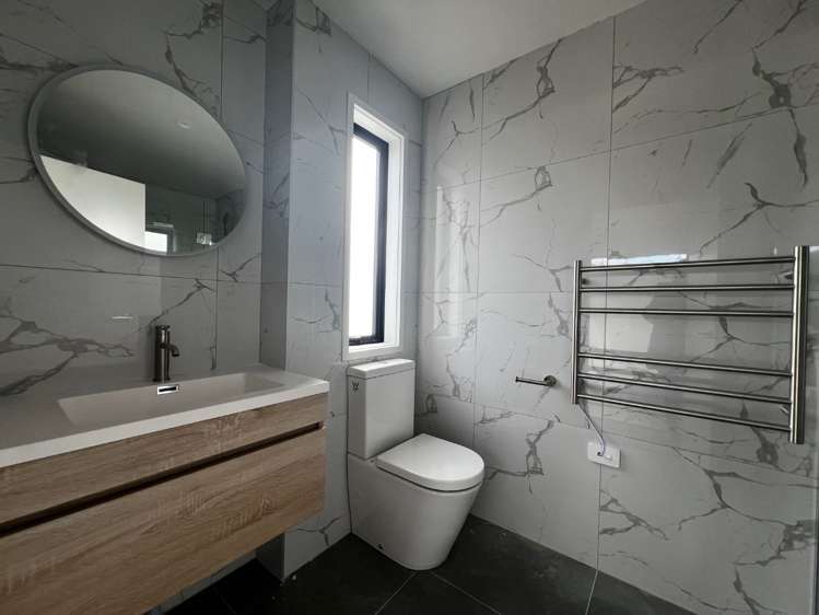 1/21 Divich Avenue Te Atatu South_4