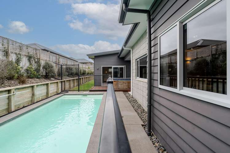 26 Evergreen Rise Grandview Heights_30
