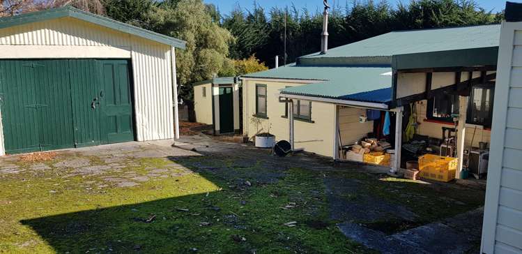 6 Silksworth Street Milton_2