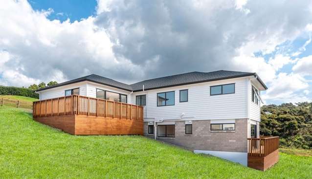 8 Myra G Place Stanmore Bay_1