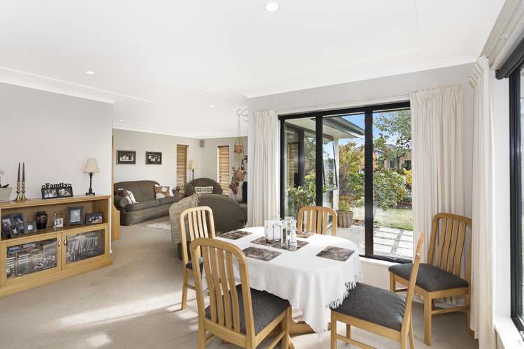 38 Hollybush Drive Brightwater_5