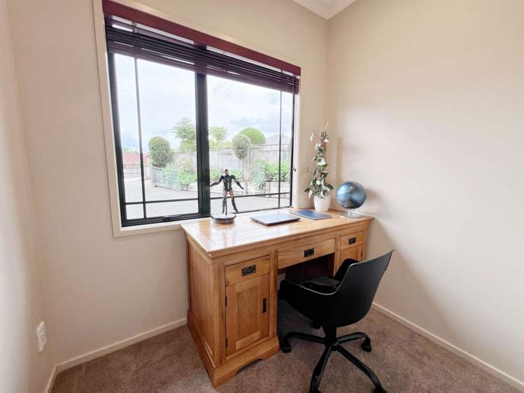 30 English Oak Drive Schnapper Rock_15