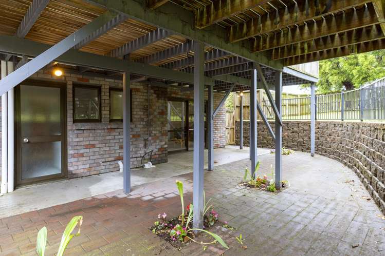 9 Bracken Row Rangatira Park_29