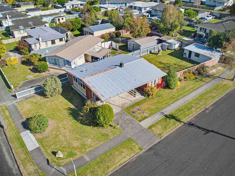 82 Sherwill Street West_3