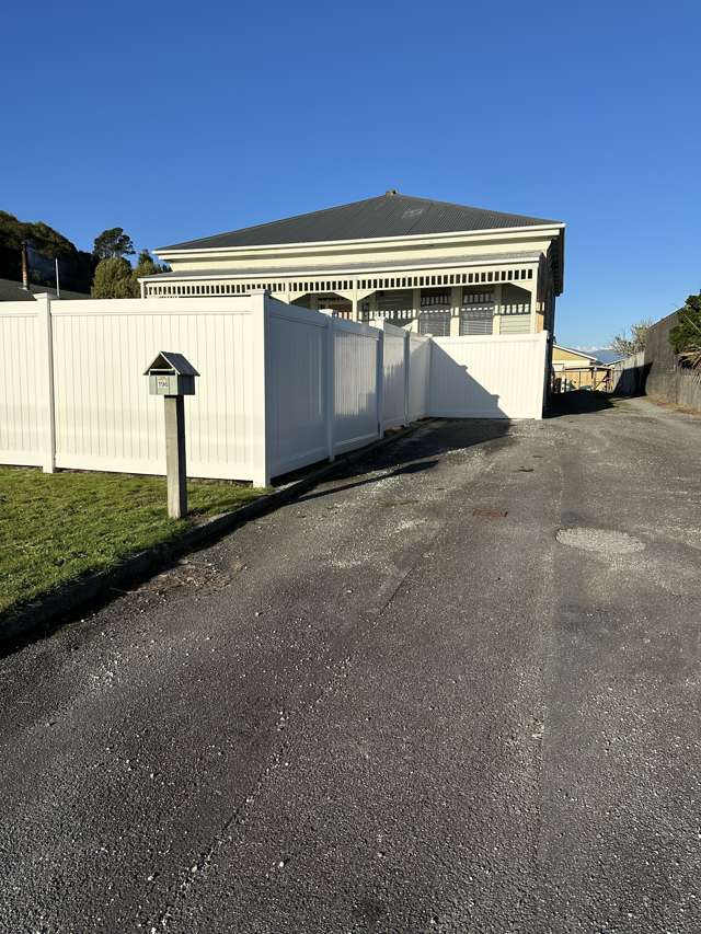 196 Fitzherbert Street Hokitika_1