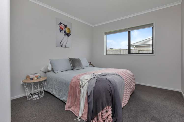 13 Olney Court One Tree Point_16