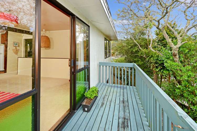 2 Onedin Place Titirangi_23