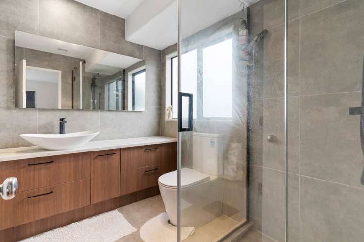 89 Baverstock Road Flat Bush_21